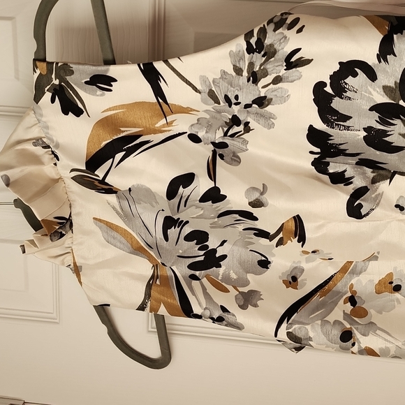 SOLD.  DANNY & NICOLE DRESS - Picture 5 of 6